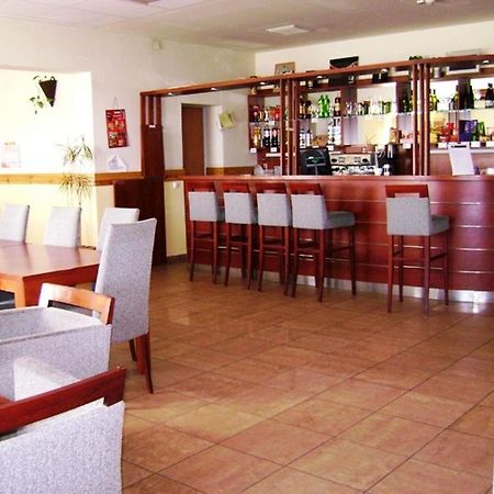Karoly Robert Diakhotel Gyongyos Luaran gambar