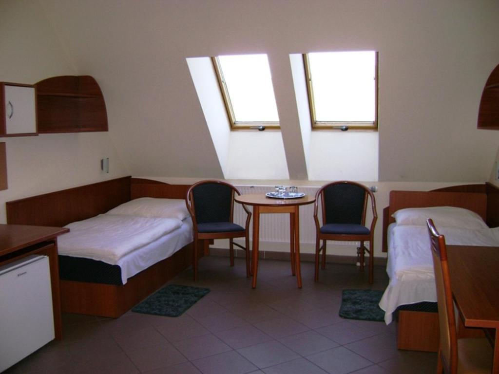 Karoly Robert Diakhotel Gyongyos Bilik gambar